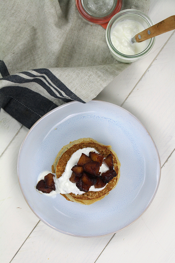 Tortitas veganas y sin gluten, con Nutella saludable y vegetariana.